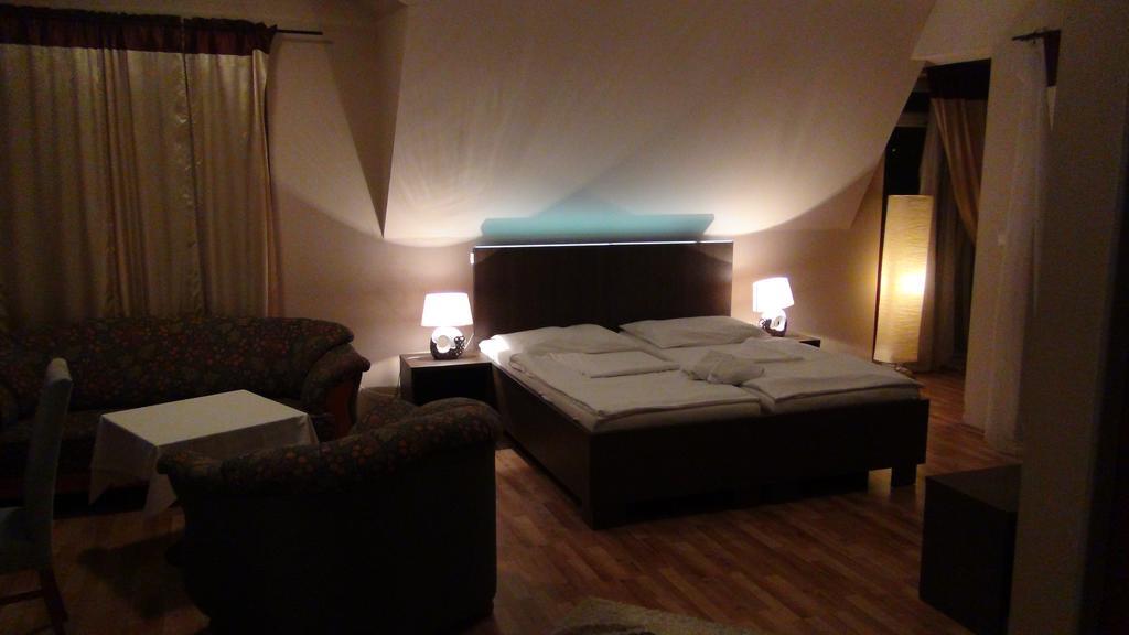 Penzion Vila Aria Nitra Rum bild